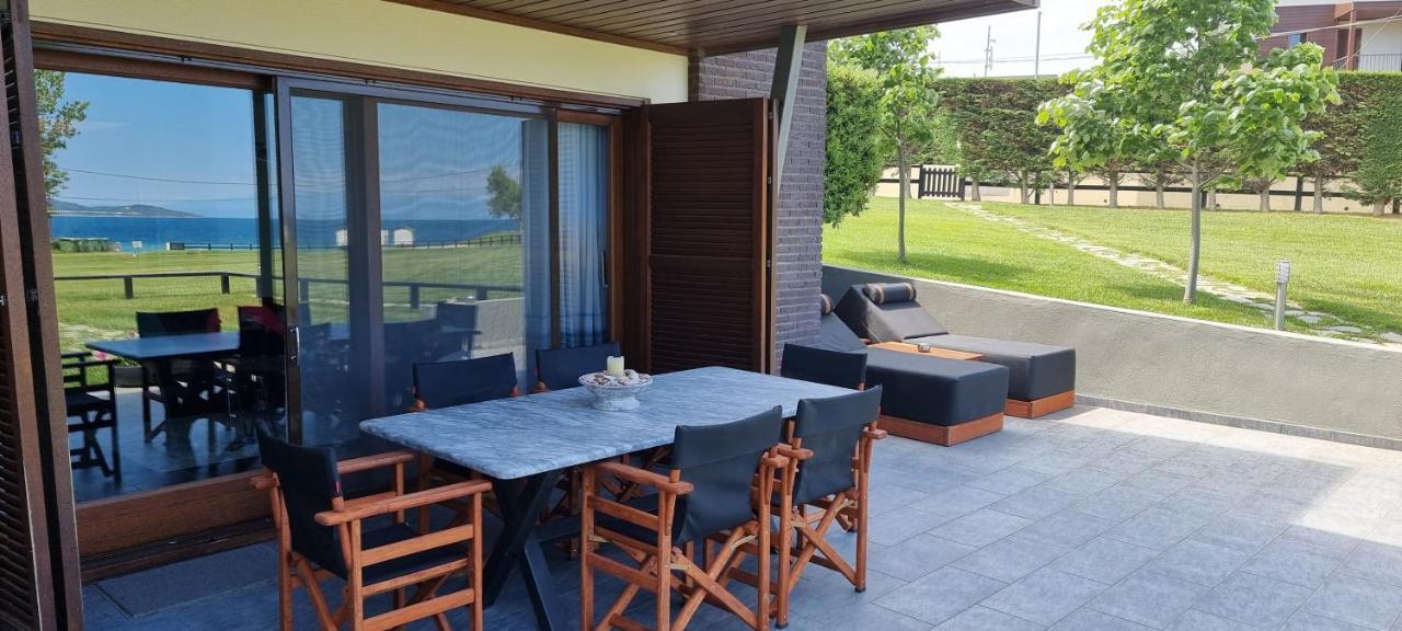 Heaven Luxury Villa Nea Roda Bagian luar foto