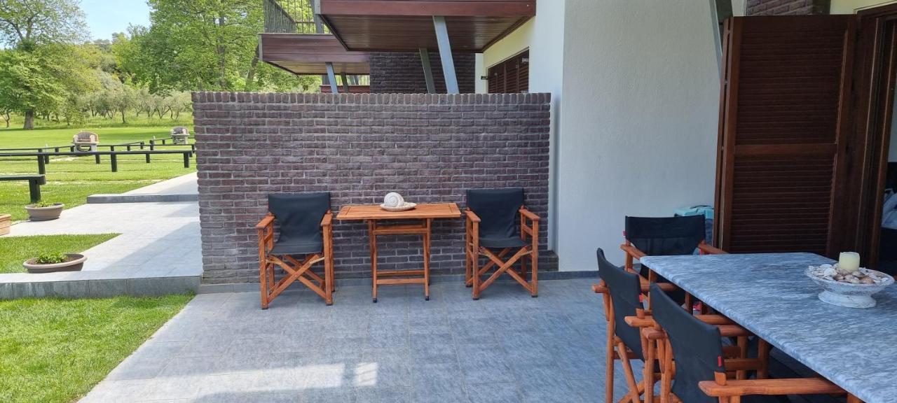 Heaven Luxury Villa Nea Roda Bagian luar foto