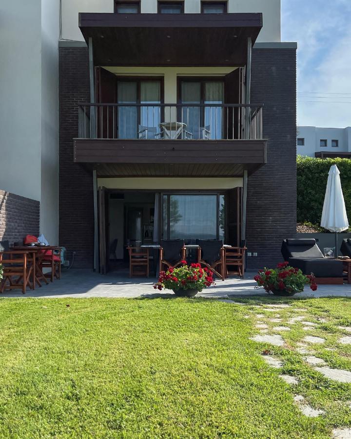 Heaven Luxury Villa Nea Roda Bagian luar foto