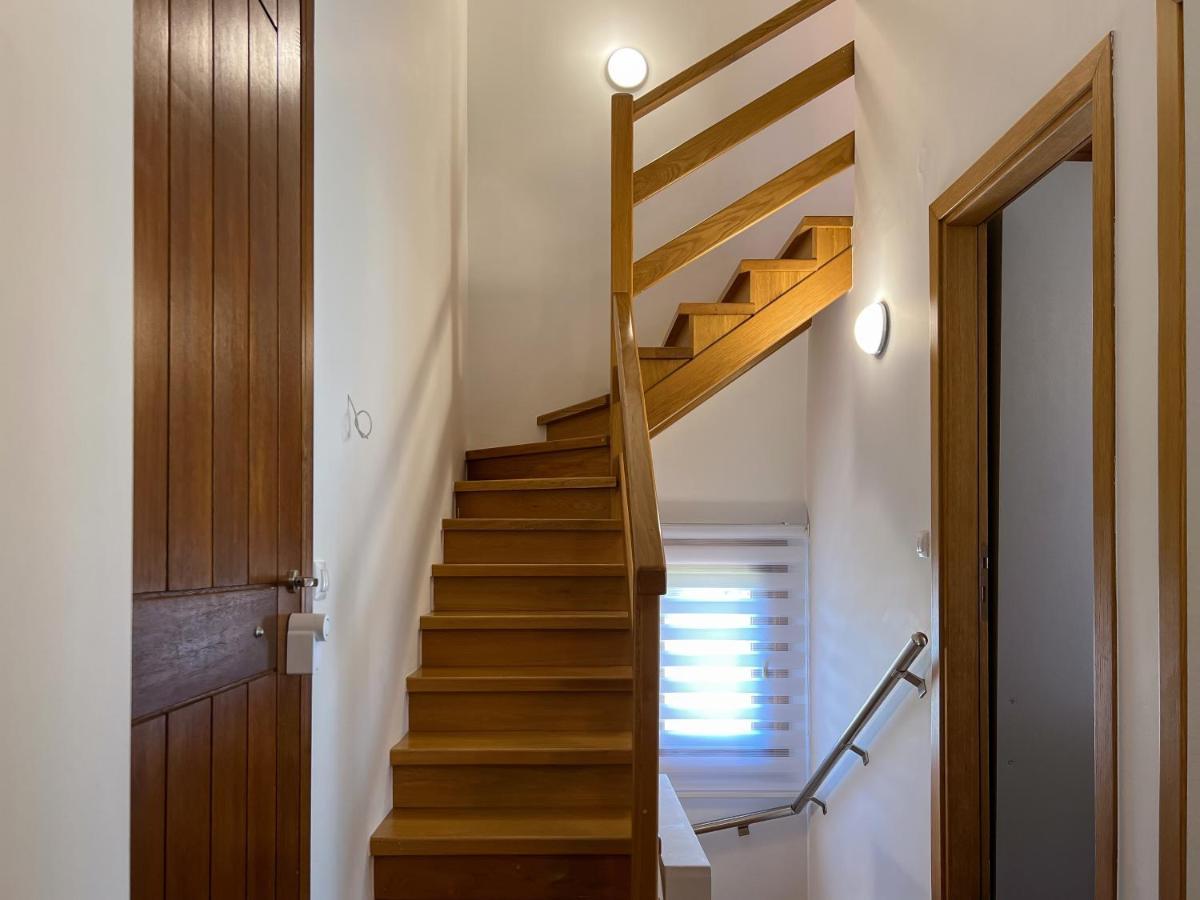 Heaven Luxury Villa Nea Roda Bagian luar foto