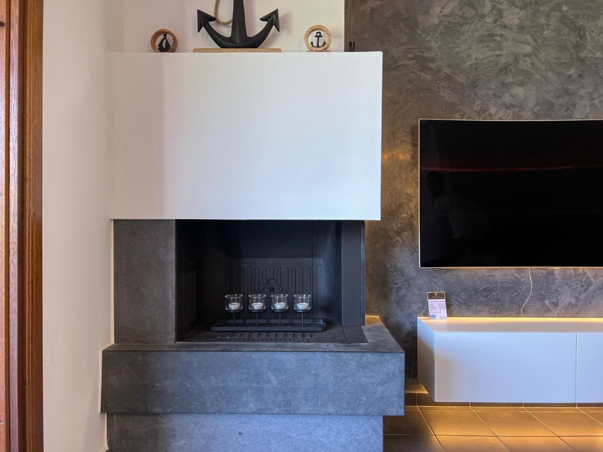 Heaven Luxury Villa Nea Roda Bagian luar foto