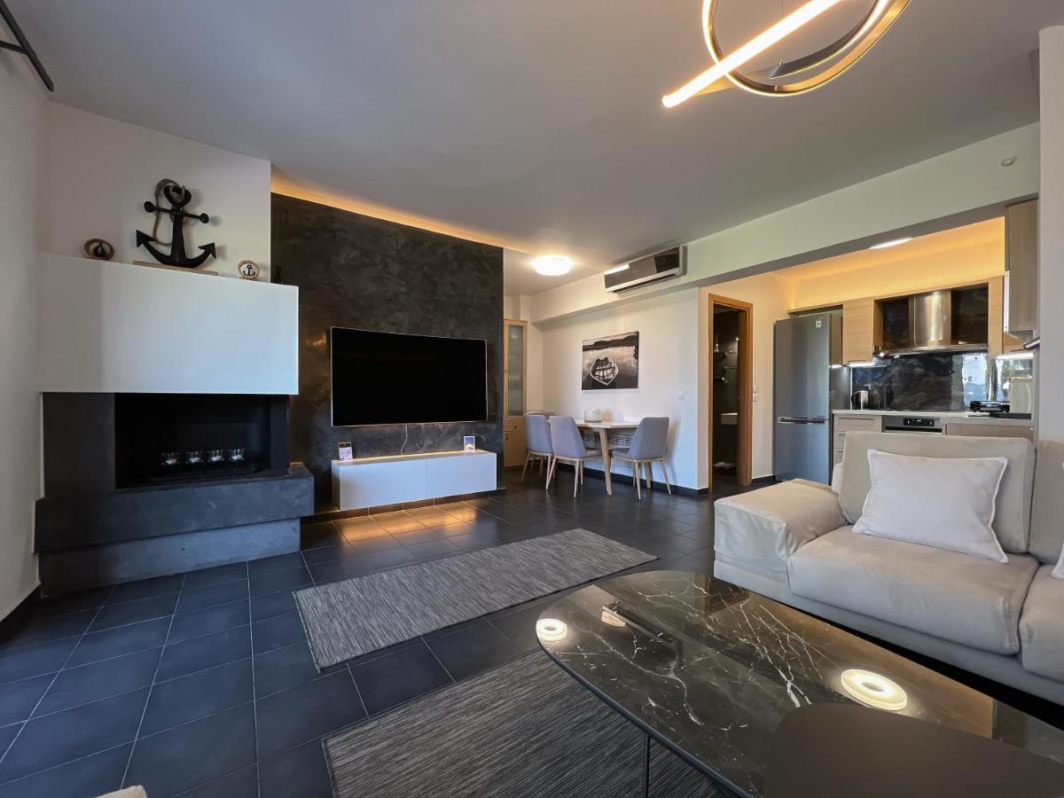 Heaven Luxury Villa Nea Roda Bagian luar foto