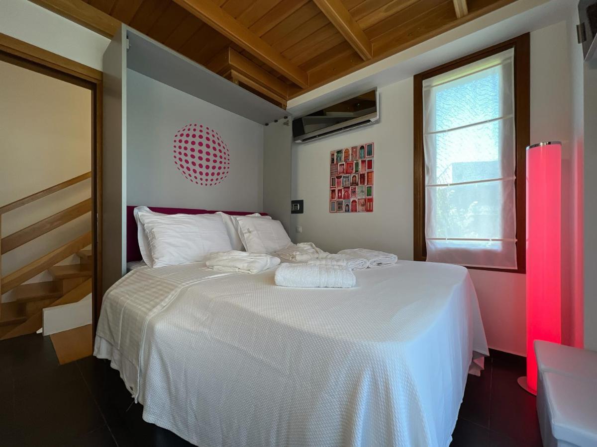 Heaven Luxury Villa Nea Roda Bagian luar foto