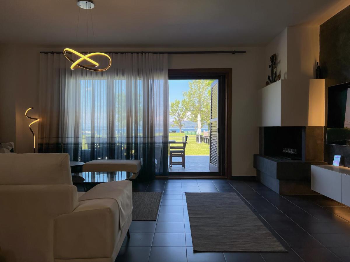 Heaven Luxury Villa Nea Roda Bagian luar foto