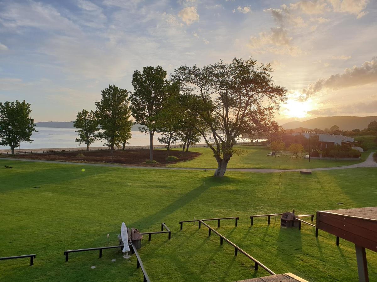 Heaven Luxury Villa Nea Roda Bagian luar foto